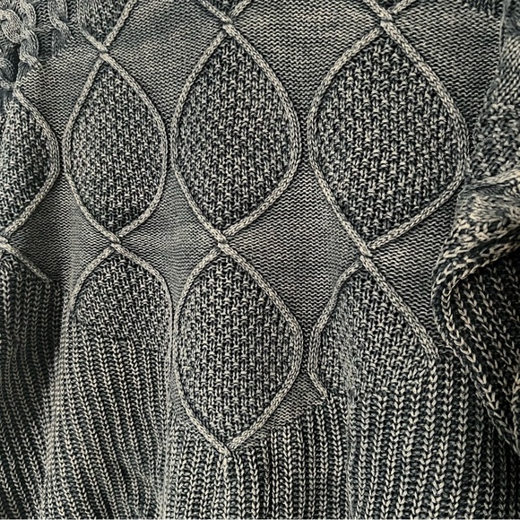 Hunter Sweater from The Post - Like New - Picture 9 of 12